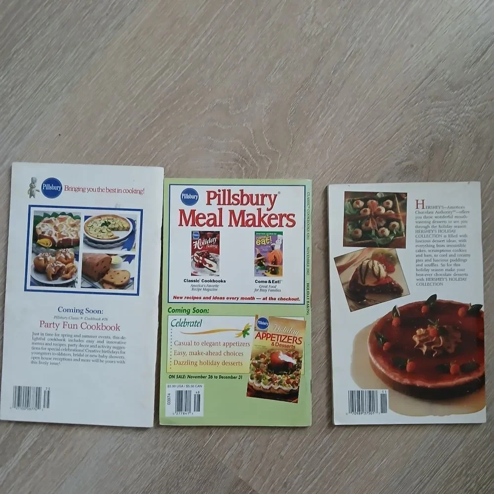 Hershey's Holiday Recipe Pillsbury Set of 3 Festive Baking Booklets Cookbooks